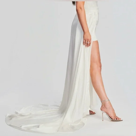 Retrofête Evalina Detachable Bridal Train Overskirt Wedding Dramatic Train